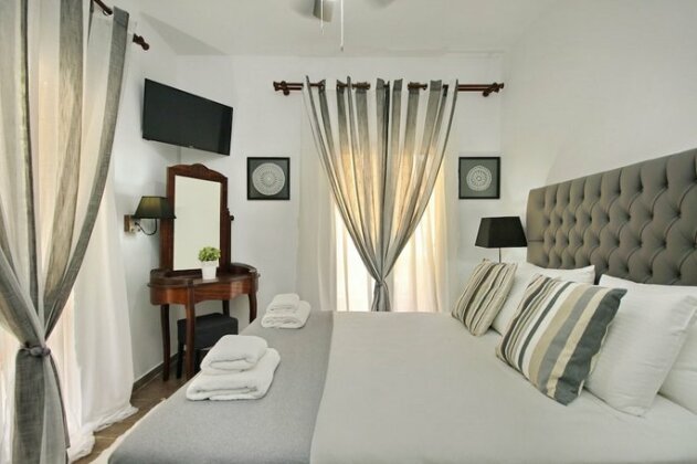 Aloe Luxury Apartments & Suites - Photo2