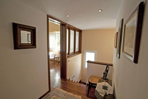 Aphrodite's House - Photo3