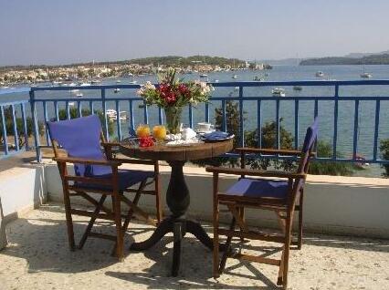 Rozos Hotel - Photo3
