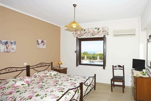 Nefeli Prines - Photo4