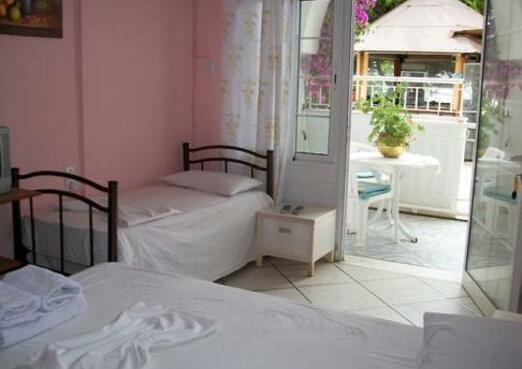 Paschalia Apartments - Photo4
