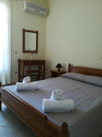 Ta Adelfia - Photo4