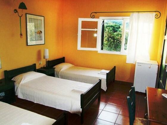 The Yellow Houses - Photo4