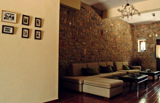 Vlyhada Guesthouse - Photo3