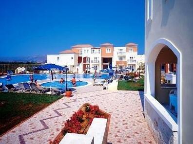 Chrispy Riviera - Photo2