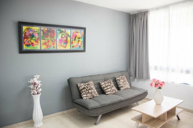 Fresh & Bright Downtown Apartment - Photo2
