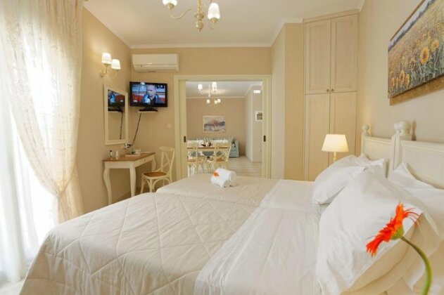 Ionia Suites - Photo4