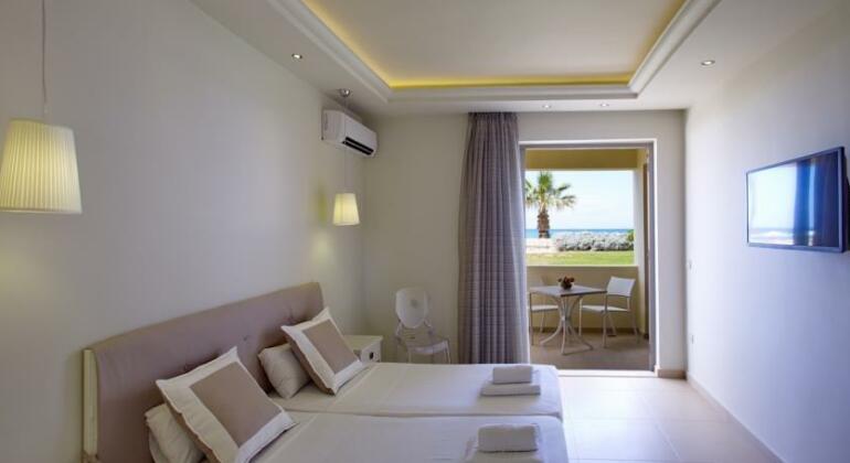 Iperion Beach Hotel - Photo3