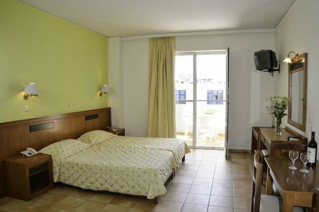 Photo 4