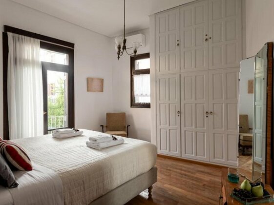 Leonidas Domus - Photo2