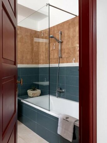 Leonidas Domus - Photo5