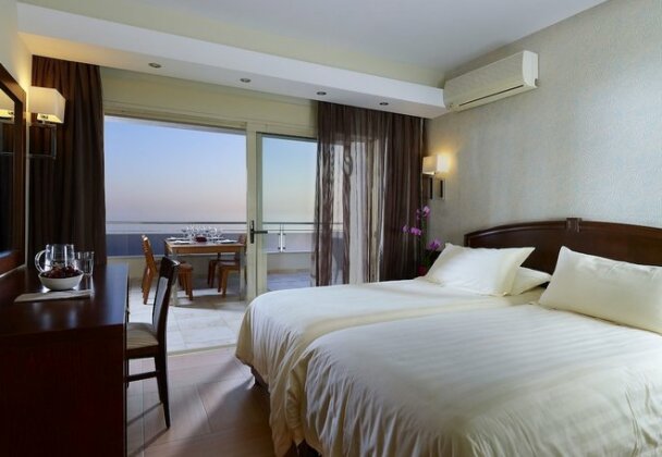 Macaris Suites & Spa - Photo5