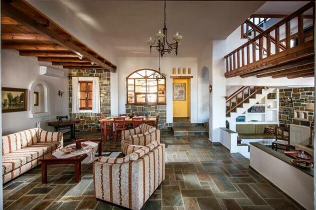 Mosaic Villa - Photo3