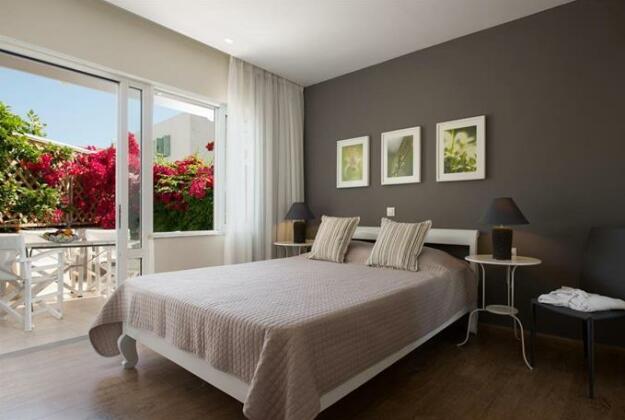 Mythos Residence - Photo5