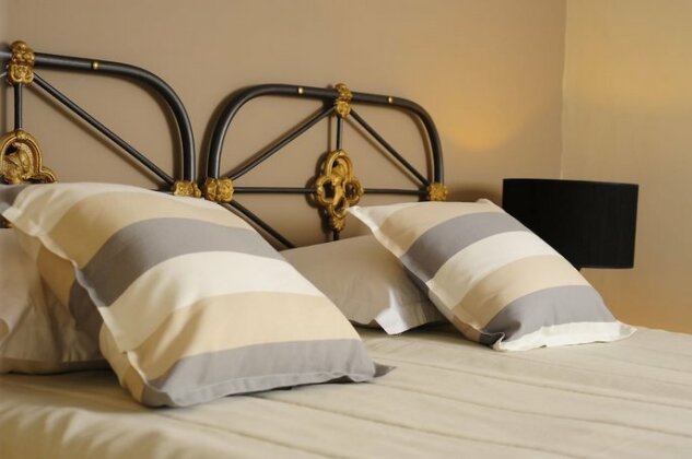 Mythos Suites Hotel - Photo4