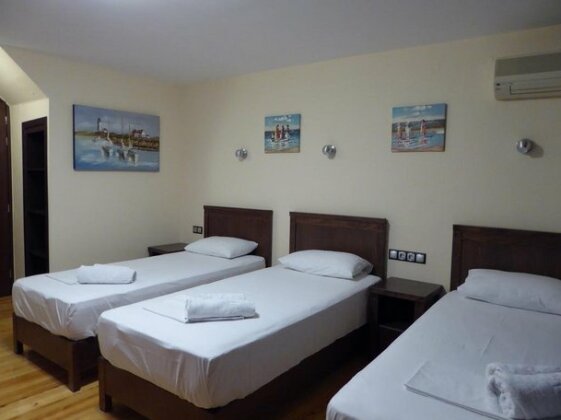 Rent Rooms The Seafront - Photo3