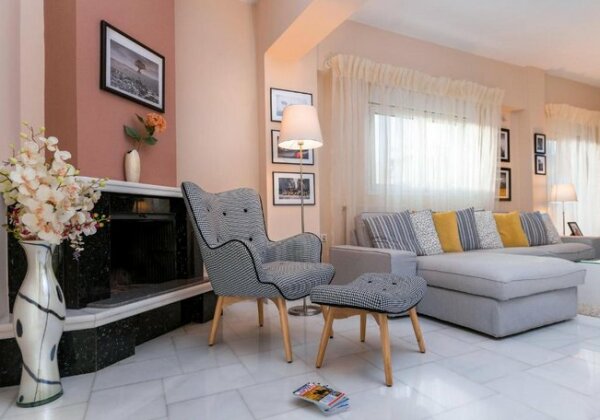 Zephyr Luxury Apartment - Photo4