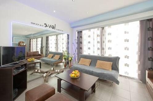 Aletheia House - Photo2