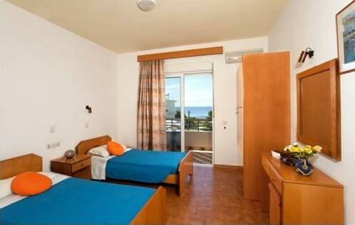 Alexander Studios & Suites - Photo3