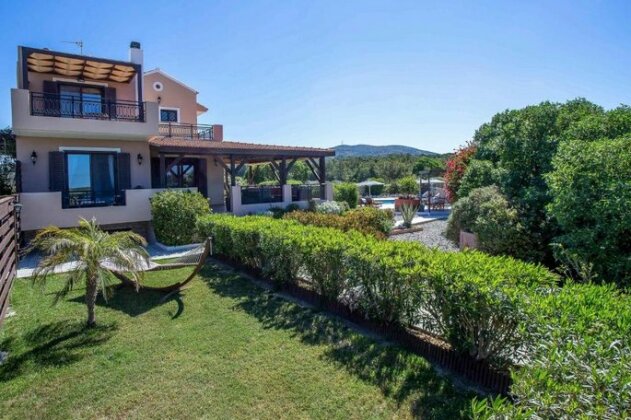 Alnika Villa