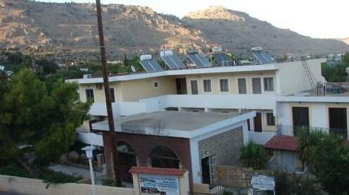 Apostolis Hotel Apartments - Photo2