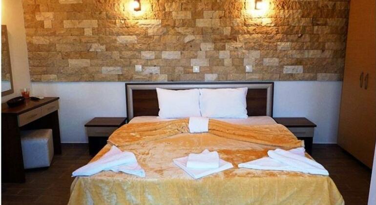 Asimenis Cottages - Photo2