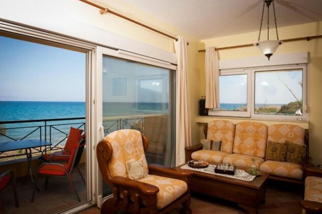Beach Villa Kalavarda - Photo2