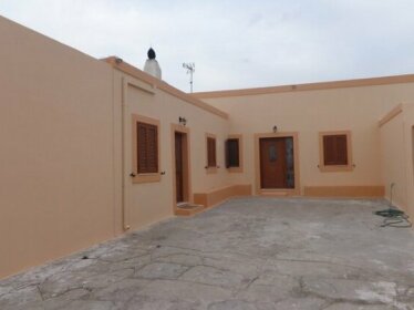 Casa Theoni