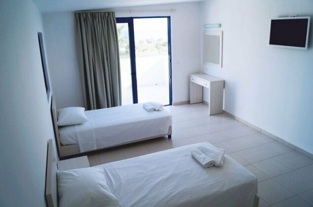 Eagles Nest Rhodes - Photo4