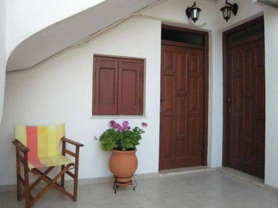 Photo 4