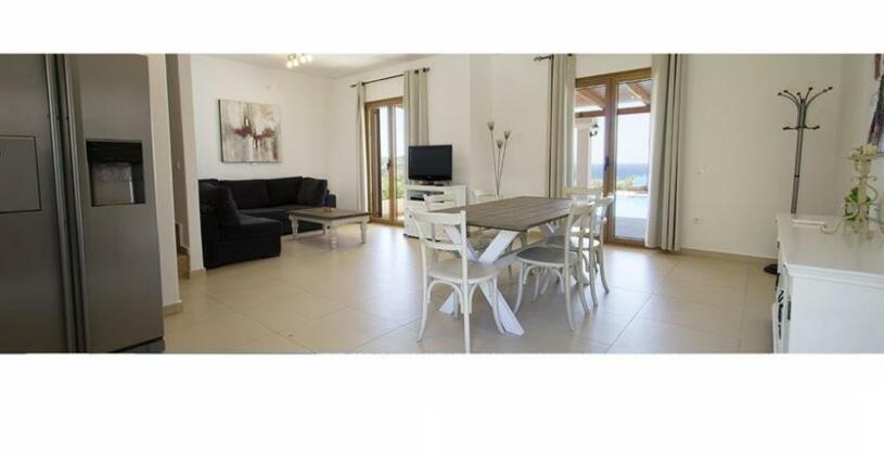 Elia Kalathos - Photo5
