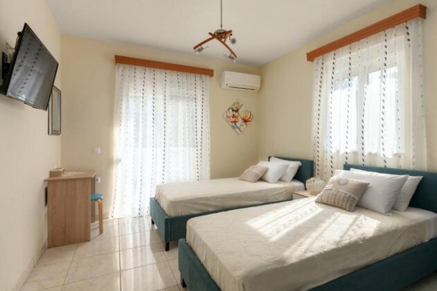 EvMar Villa - Photo3
