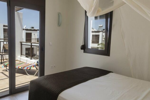 Gennadi Court - Photo3