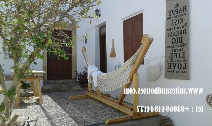 Happy Lindos - Photo2