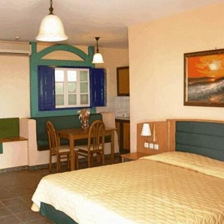 Limanaki Apartments - Photo4