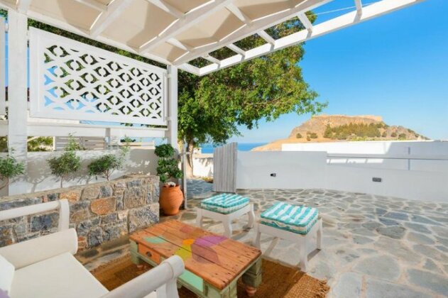 Lindos Above chill out bungalow - Photo2