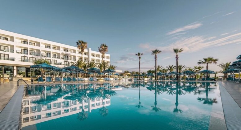 Mitsis Faliraki Beach Hotel & Spa - Photo2