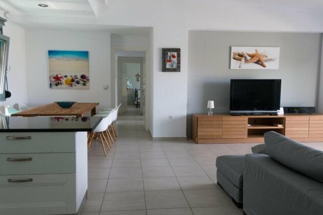Modern Luxury Villa - Photo3