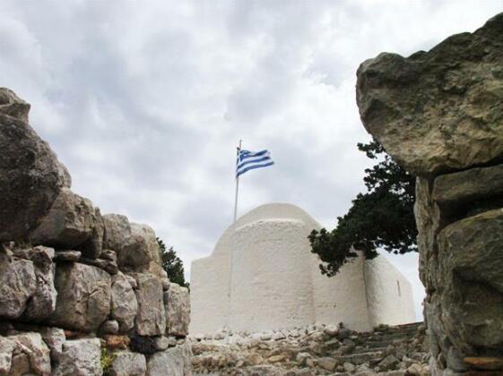 Monolithos Village - Photo2