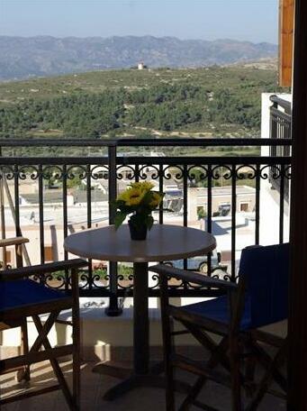 Monolithos Village - Photo5