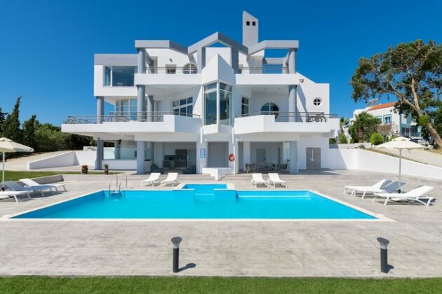 Monte Smith Luxury Villa - Photo2
