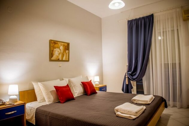 Pantheon Deluxe Apartments - Photo2