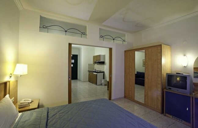 Pefkos Beach Hotel - Photo5
