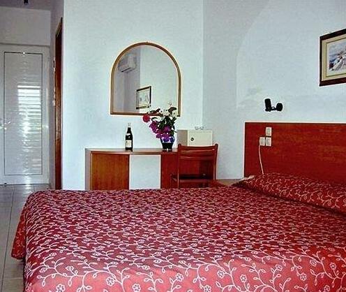 Pylea Beach Hotel - Photo4