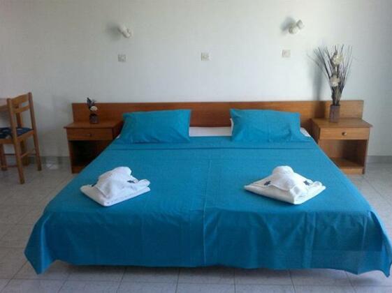 Pyrgos Hotel Apartments - Photo3