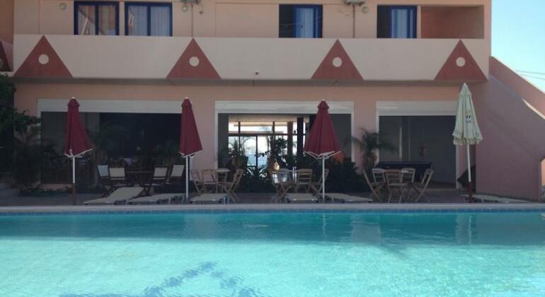 Saint Konstantin Hotel - Photo2
