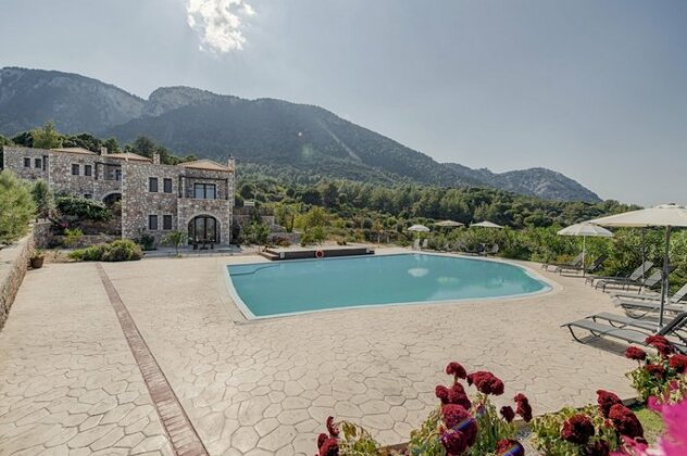 Salakos Villas - Photo2