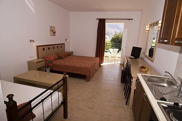 Sifis Studios Pefkos - Photo4