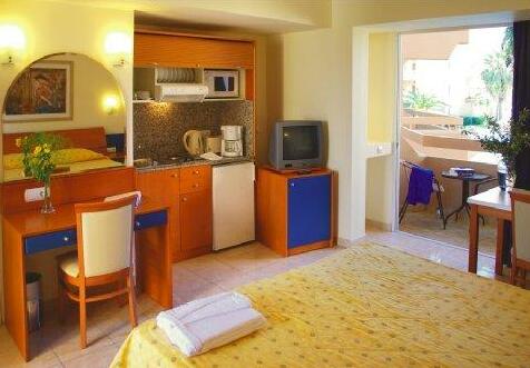 Sun Beach Resort Complex - Photo2