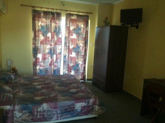 Tommy's Rooms - Photo2